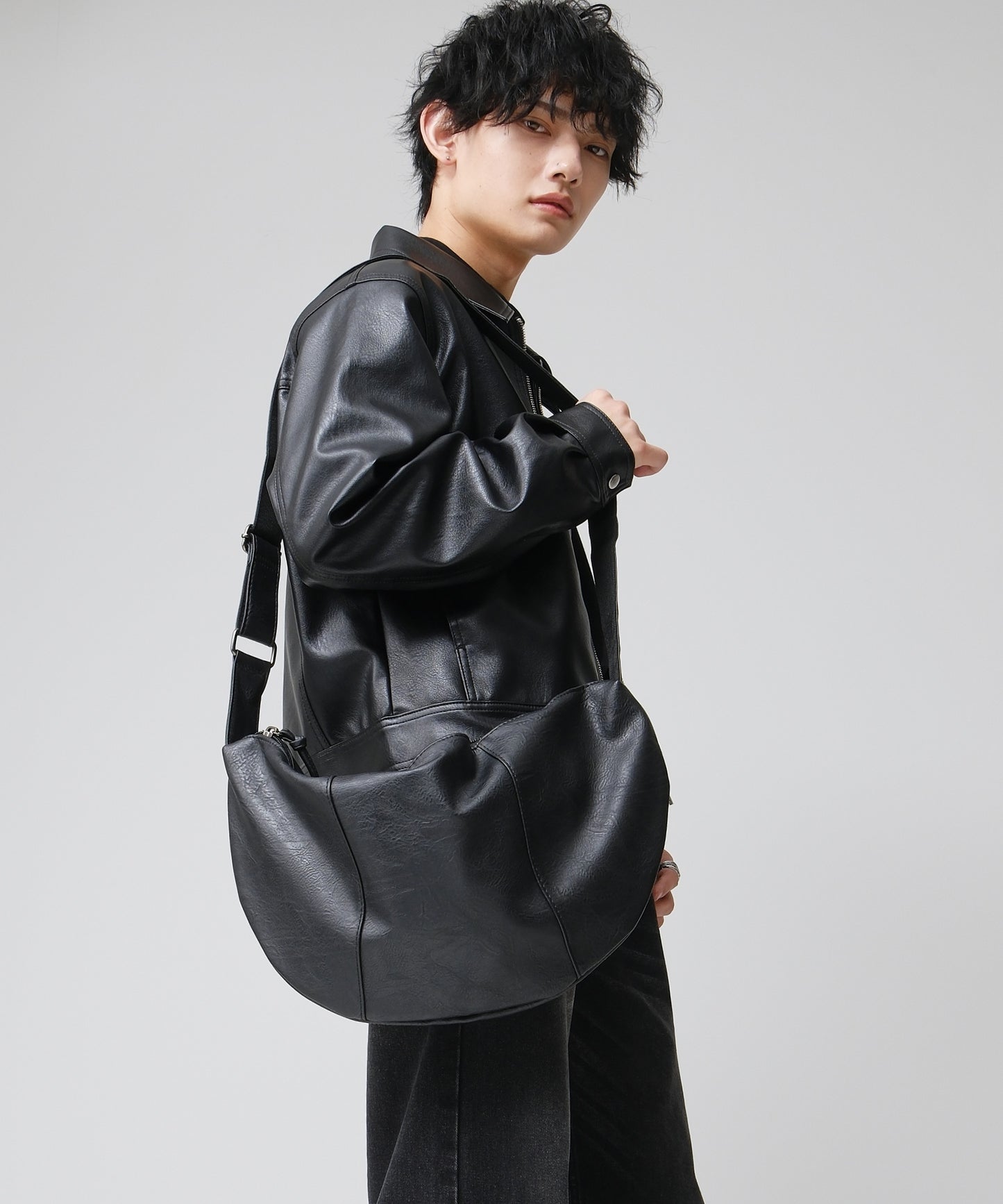 SUI-1998 ショルダーバッグ シンプル フェイクレザー 鞄 メンズ chbag6