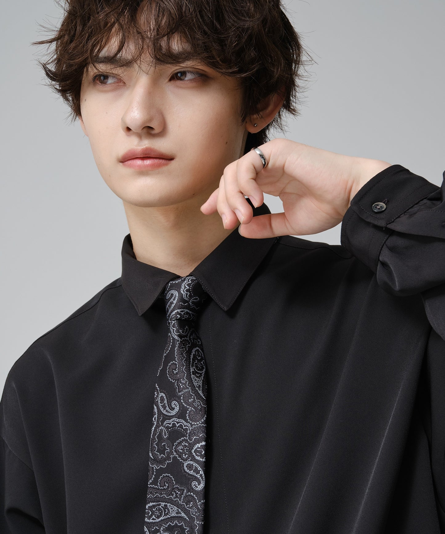 SUI-1998 ネクタイ 6cm ブラック シルバーペイズリー エレガント 柄 メンズ ネクタイ kkne4